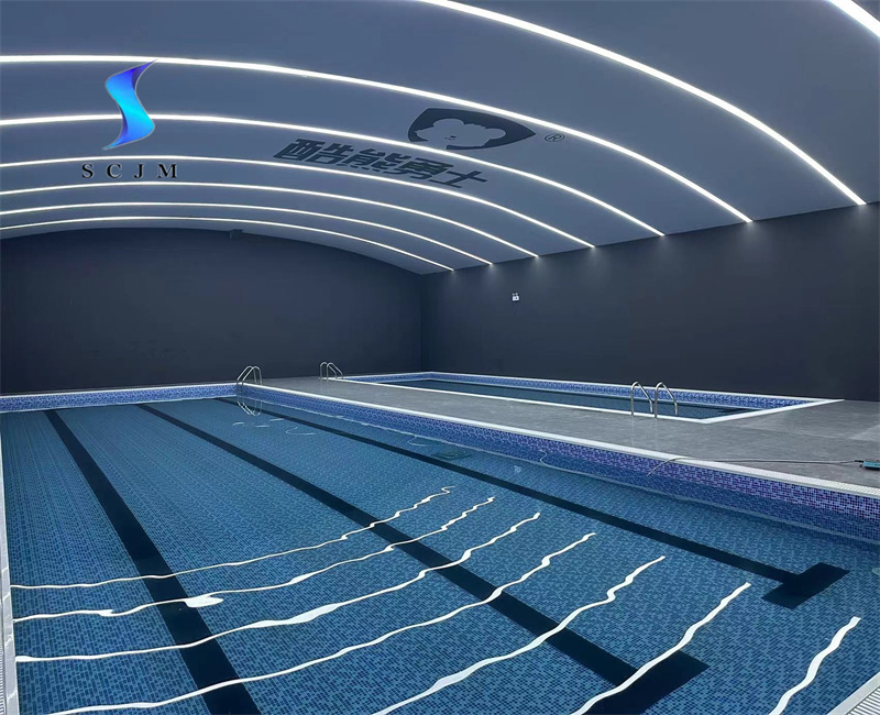 聊城日發(fā)紡織機械泳池膠膜鋪裝完成